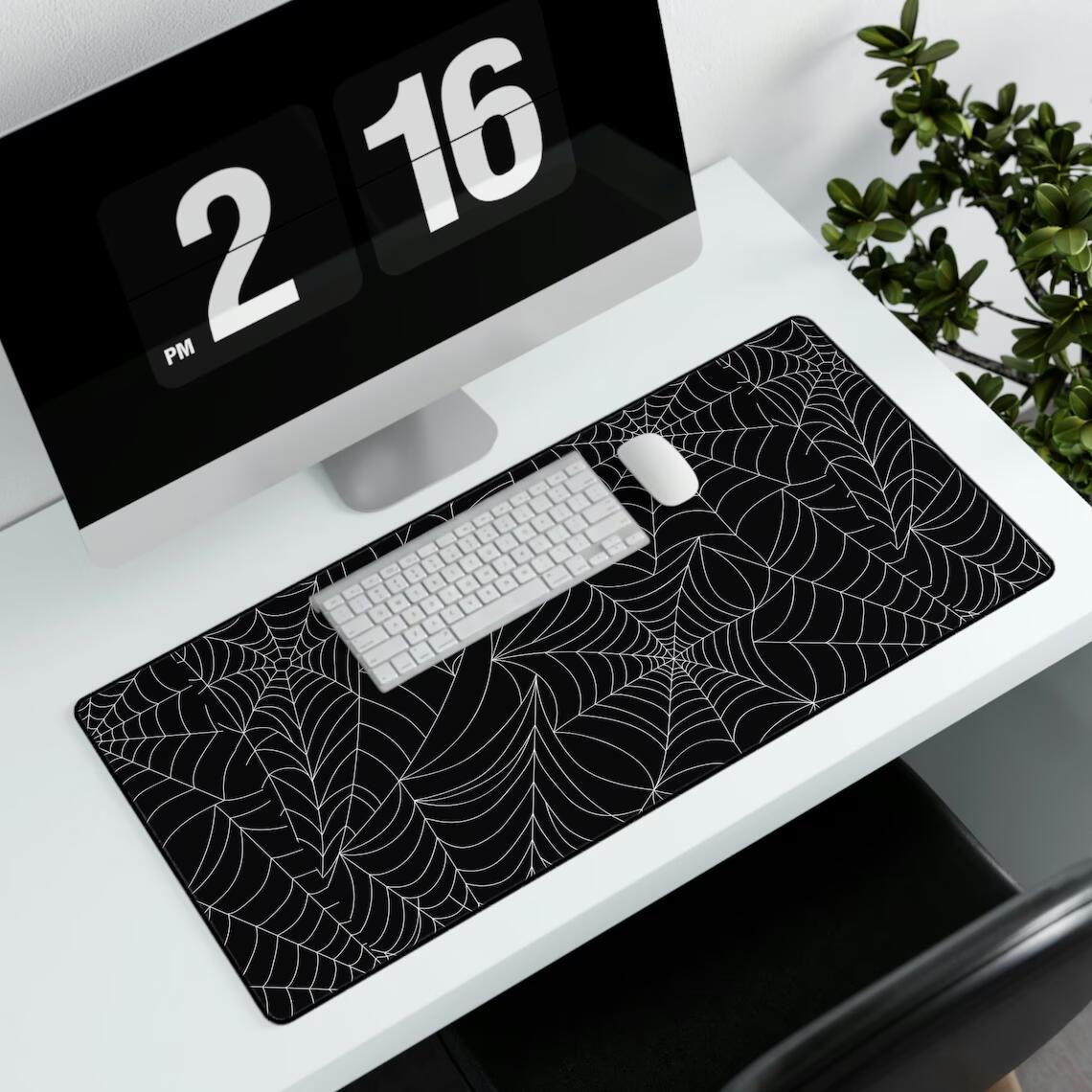 Long Cute Desk Mat Home Decor  - Retro Gaming Art recension och pris